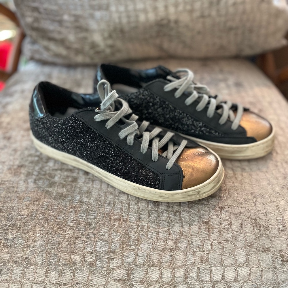 P448 John Black glitter and gold sneaker